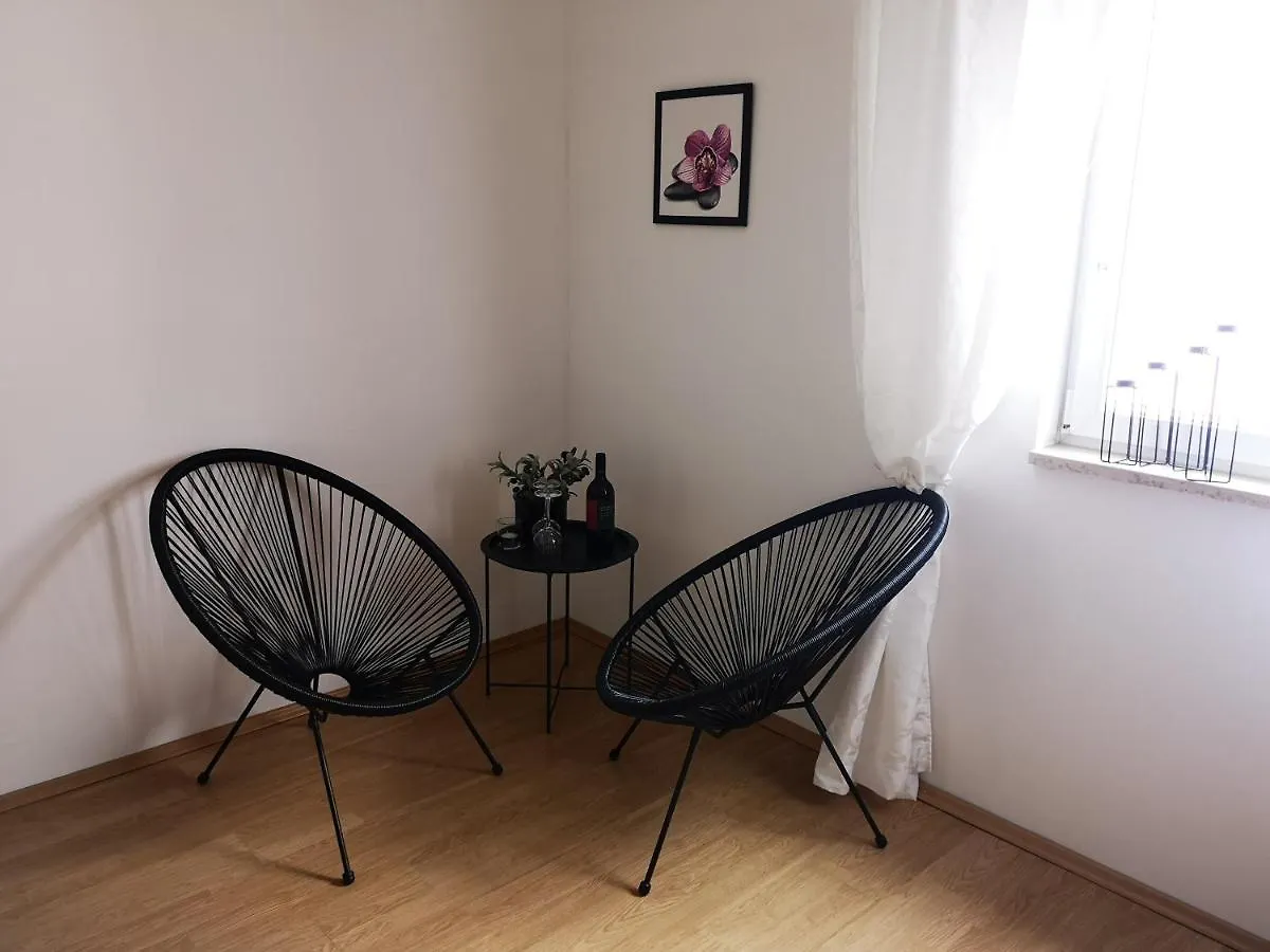 Chillout Apartments With Pool Patricia Fažana
