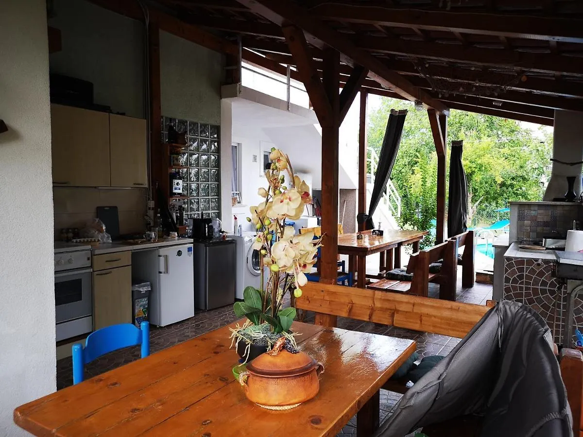 Chillout Apartments With Pool Patricia