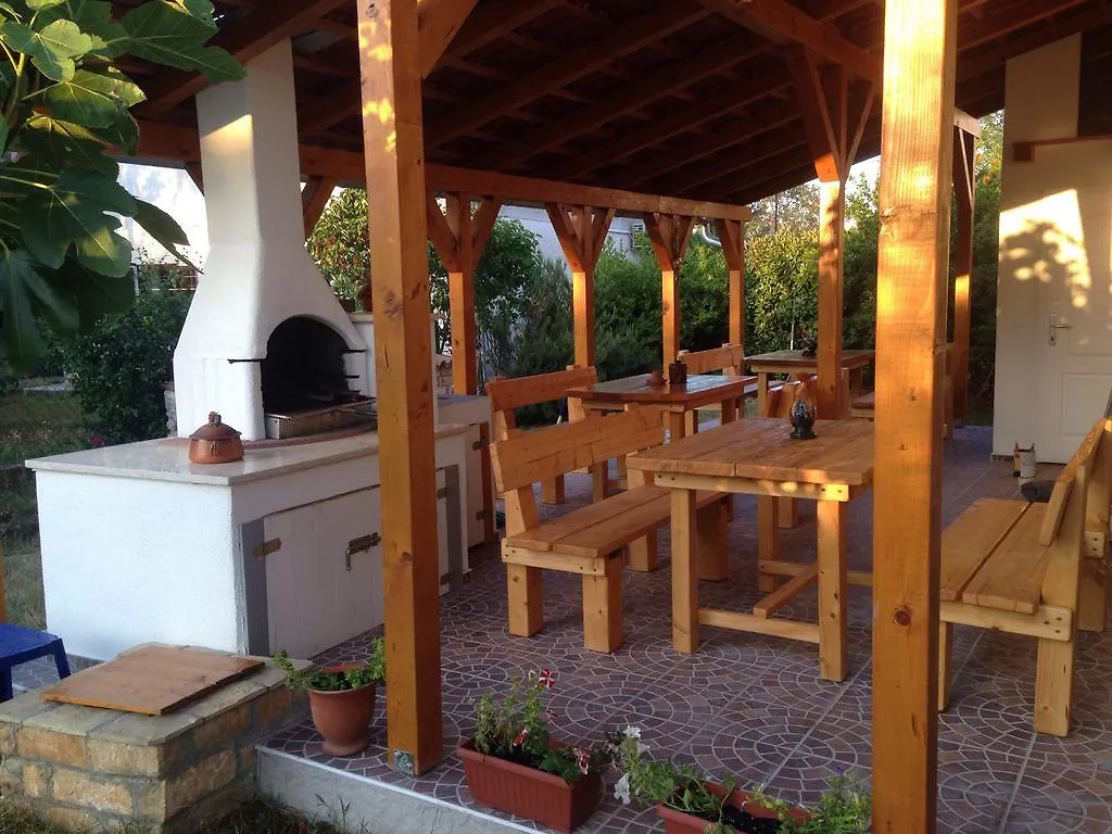 Chillout Apartments With Pool Patricia  Fažana